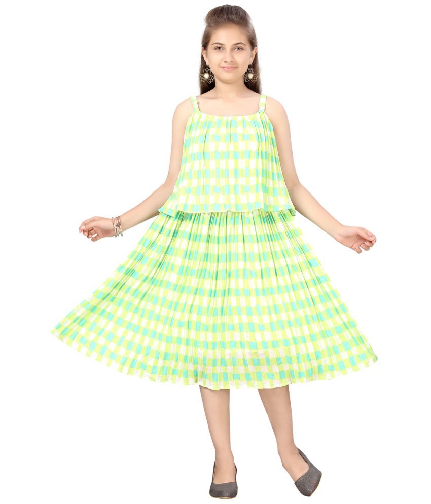     			Aarika Green Georgette Girls Tiered Dress ( Pack of 1 )