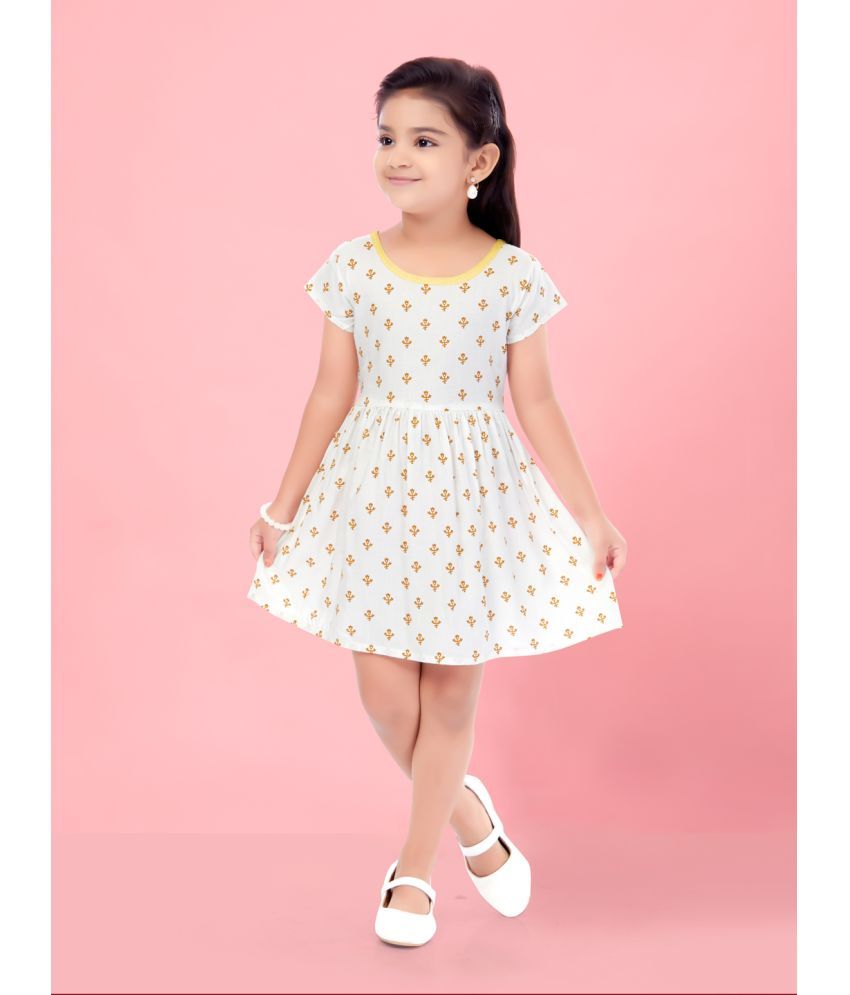     			Aarika White Cotton Blend Girls Frock ( Pack of 1 )