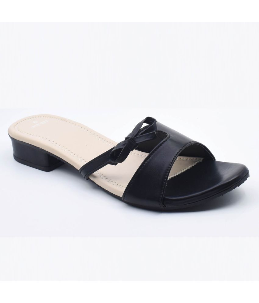     			Hardwood Black Women's Flats