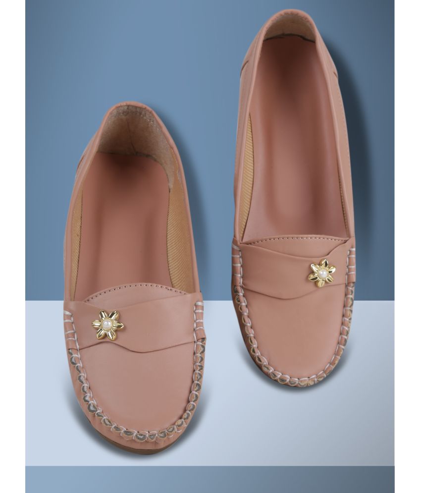     			PERY PAO Peach Women's Loafers