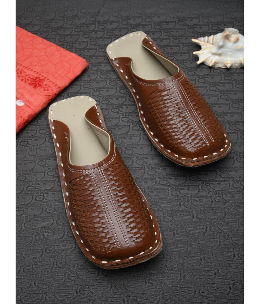     			Apratim Brown Men's Mule