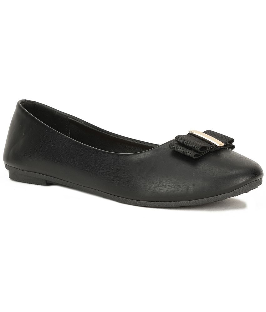     			Bata Black Women's Casual Ballerinas