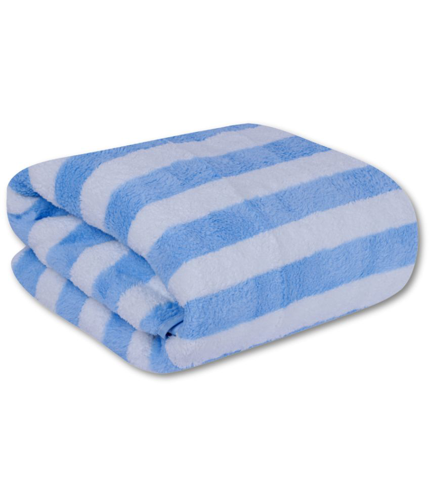     			FEZORA Microfibre Striped 500 -GSM Bath Towel ( Pack of 1 ) - Light Blue