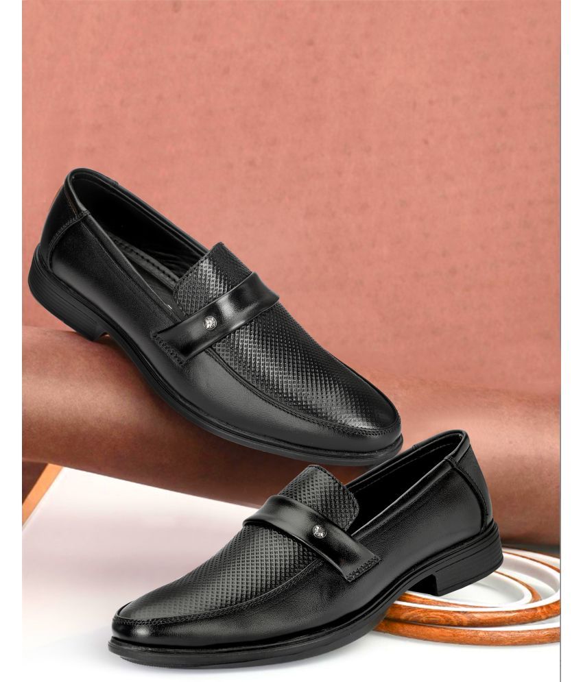     			Buxton Black Men's Slip On Formal Shoes