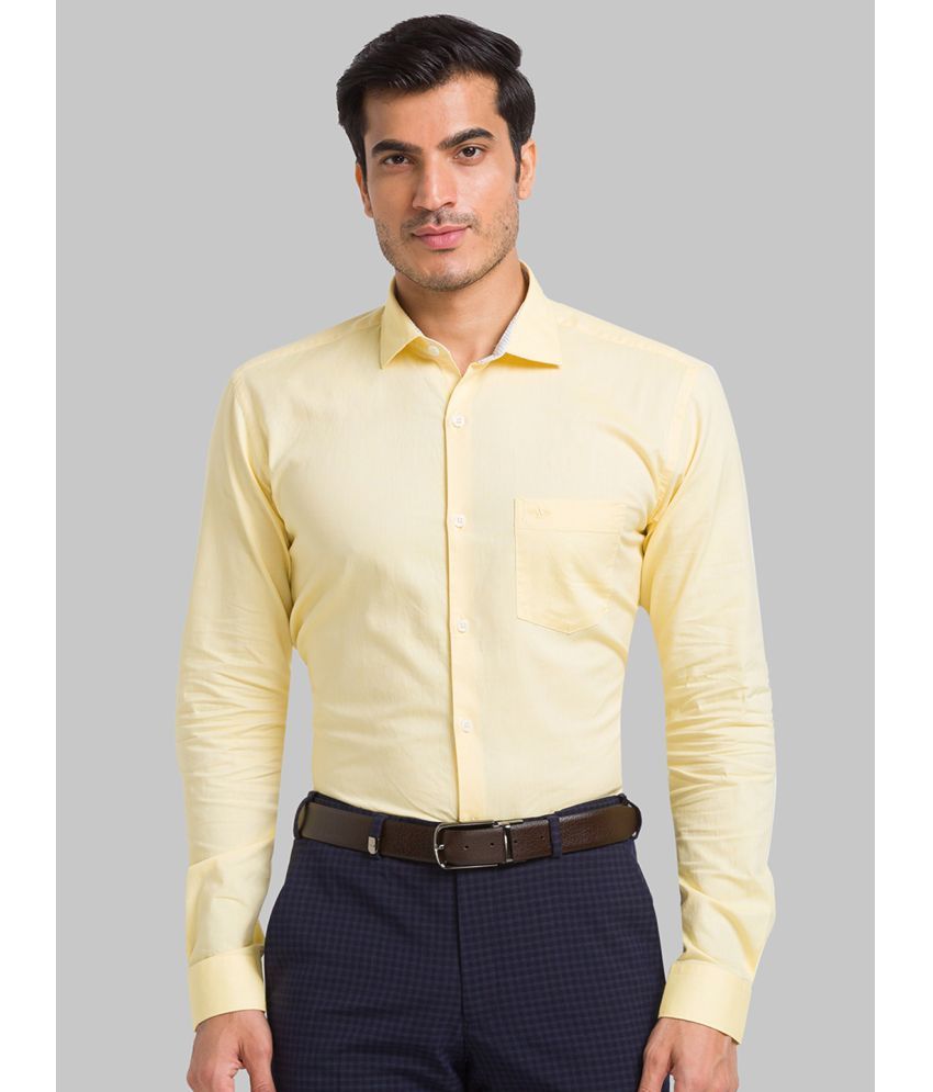     			Park Avenue 100% Cotton Slim Fit Solids Full Sleeves Men's Casual Shirt - Yellow ( Pack of 1 )