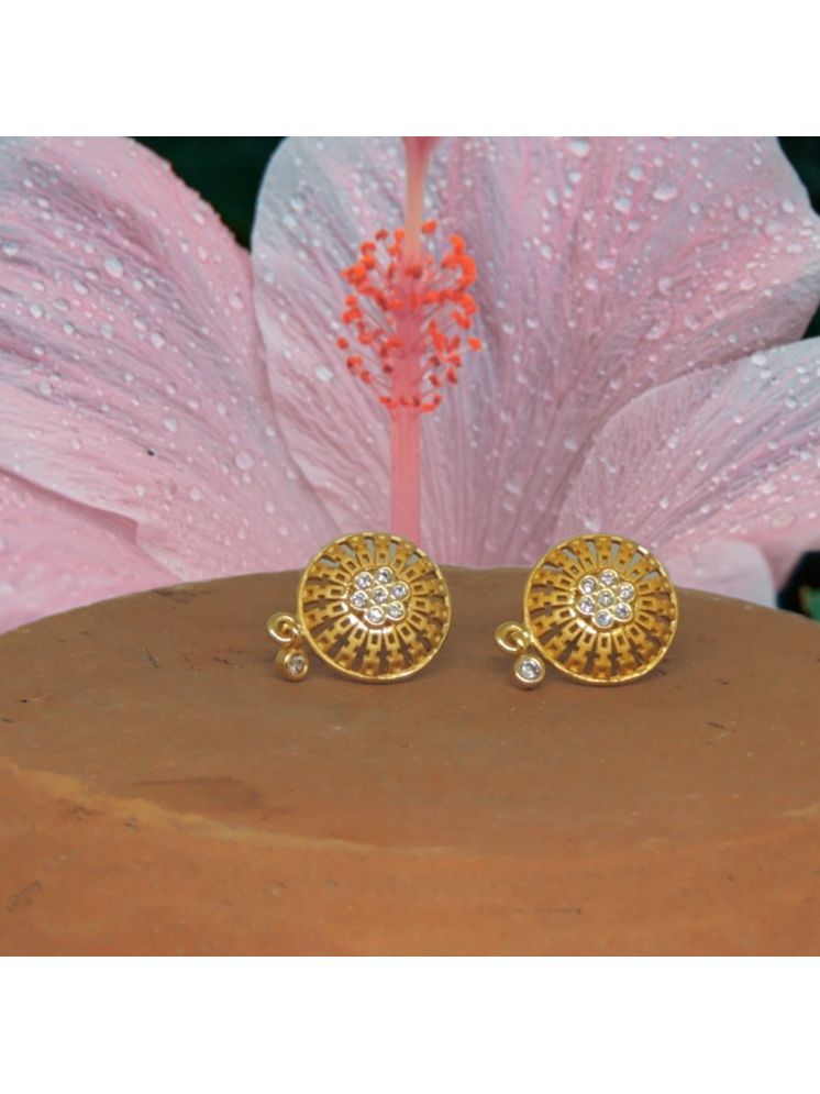     			Drashti Collection Golden Stud Earrings ( Pack of 1 )