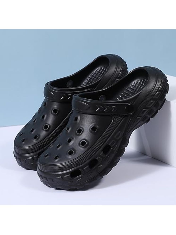     			Secritas - Black Men's Clogs