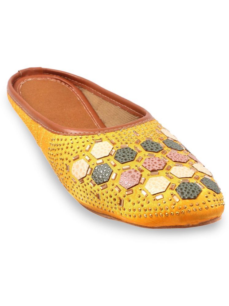     			Apratim Yellow Women's Mules