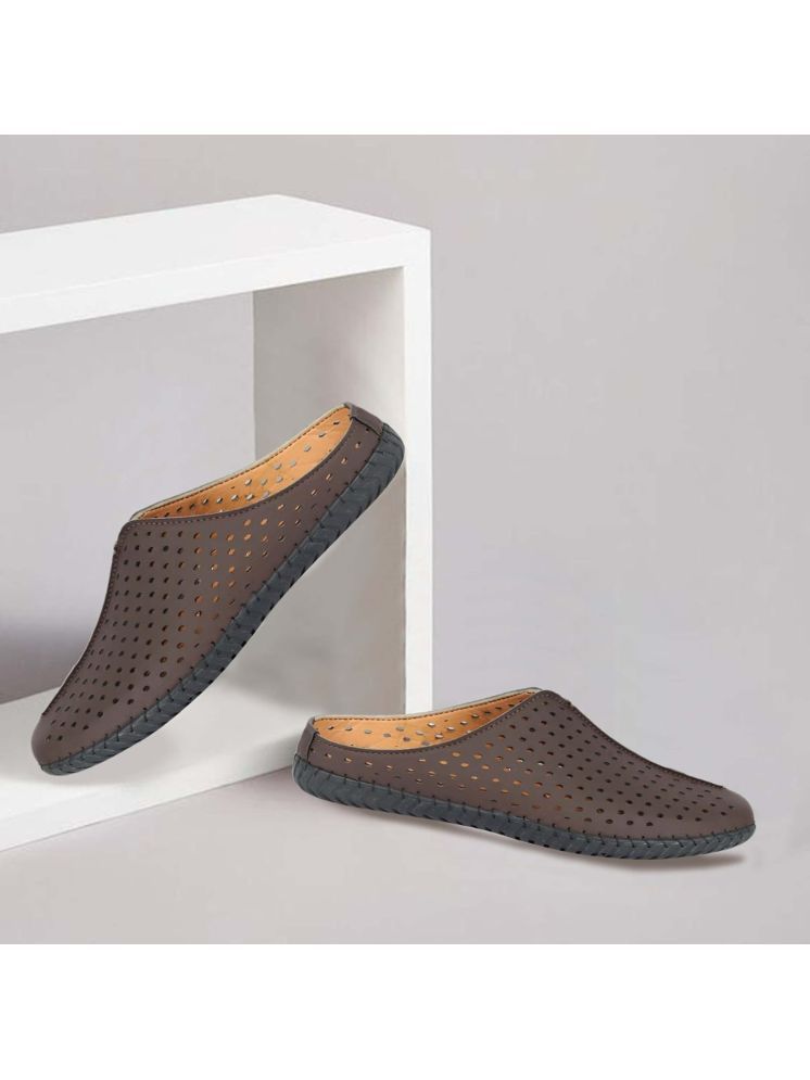     			Shoezy - Brown Men's Sandals