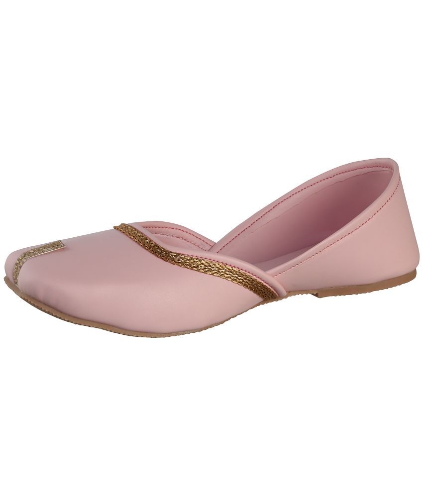     			Catbird Pink Women's Juttis