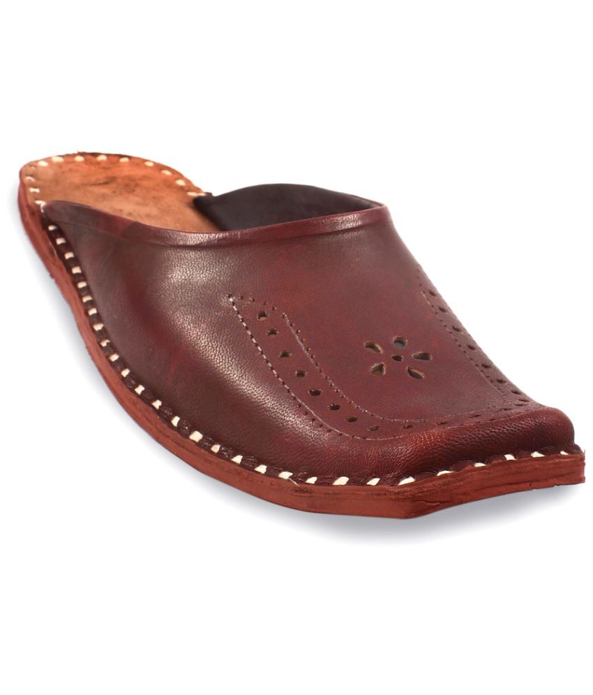     			Apratim Brown Men's Mule