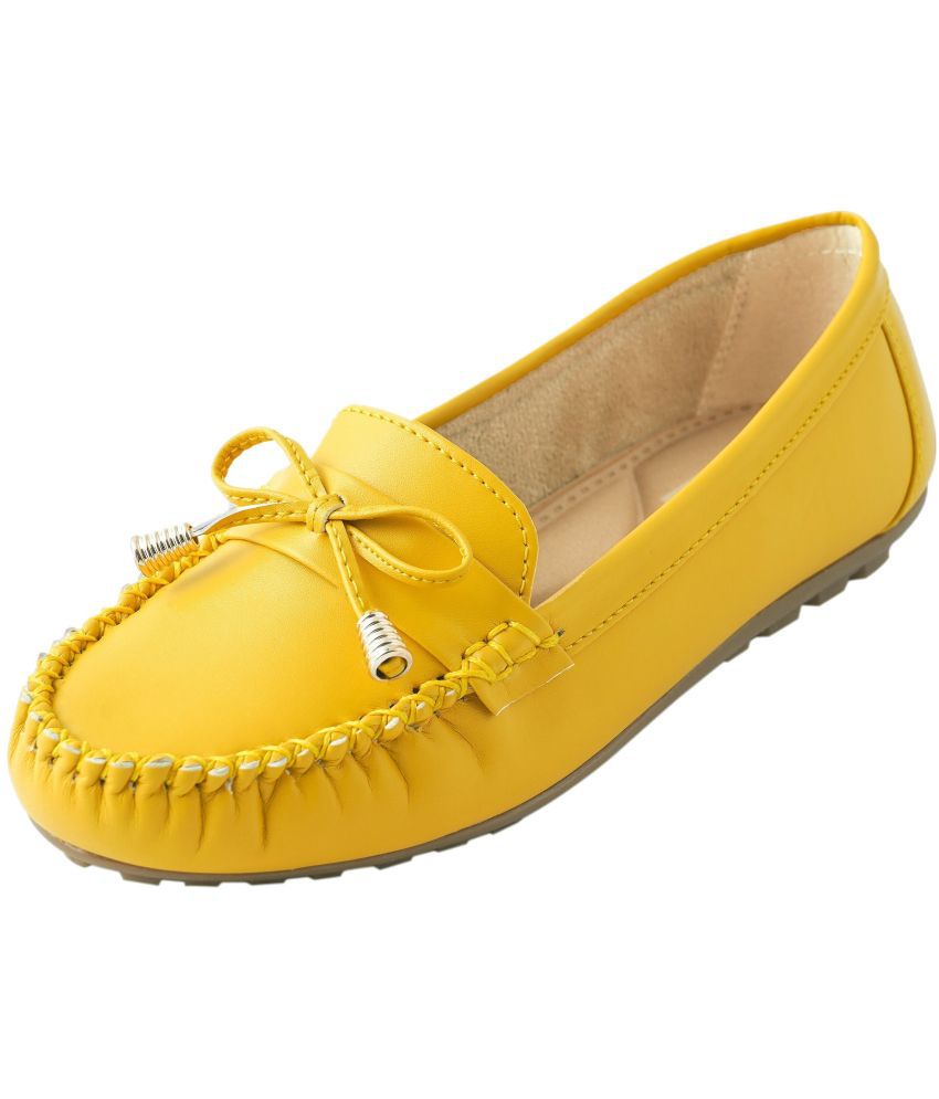     			Catbird Yellow Women's Loafers