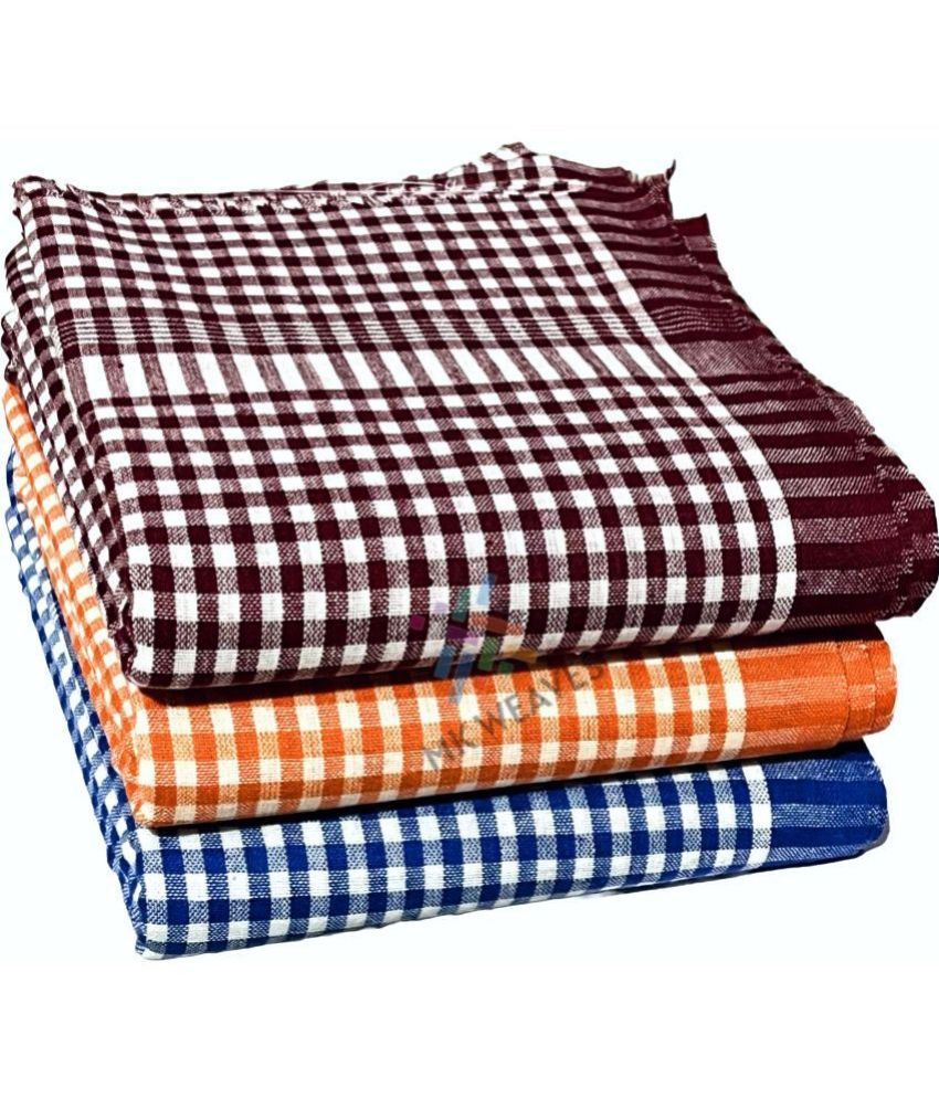     			Mk weaves Cotton Checks Below 300 -GSM Bath Towel ( Pack of 3 ) - Multicolor