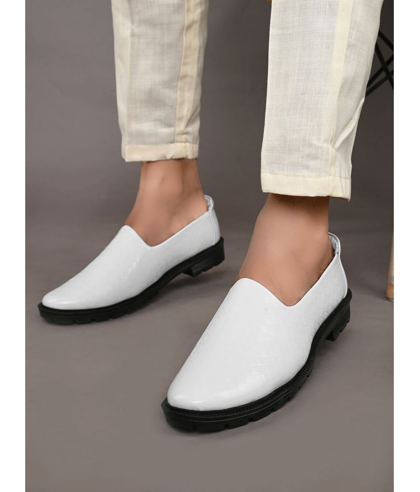     			Wixom White Men's Slip-on Shoes