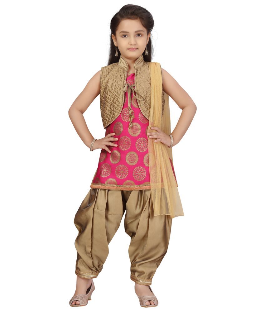     			Aarika Girls Silk Salwar Kameez Set ( Pack of 1 , Pink )