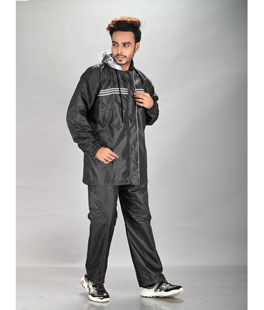     			lux venus Black Polyester Men's Rain Suit ( Pack of 1 )