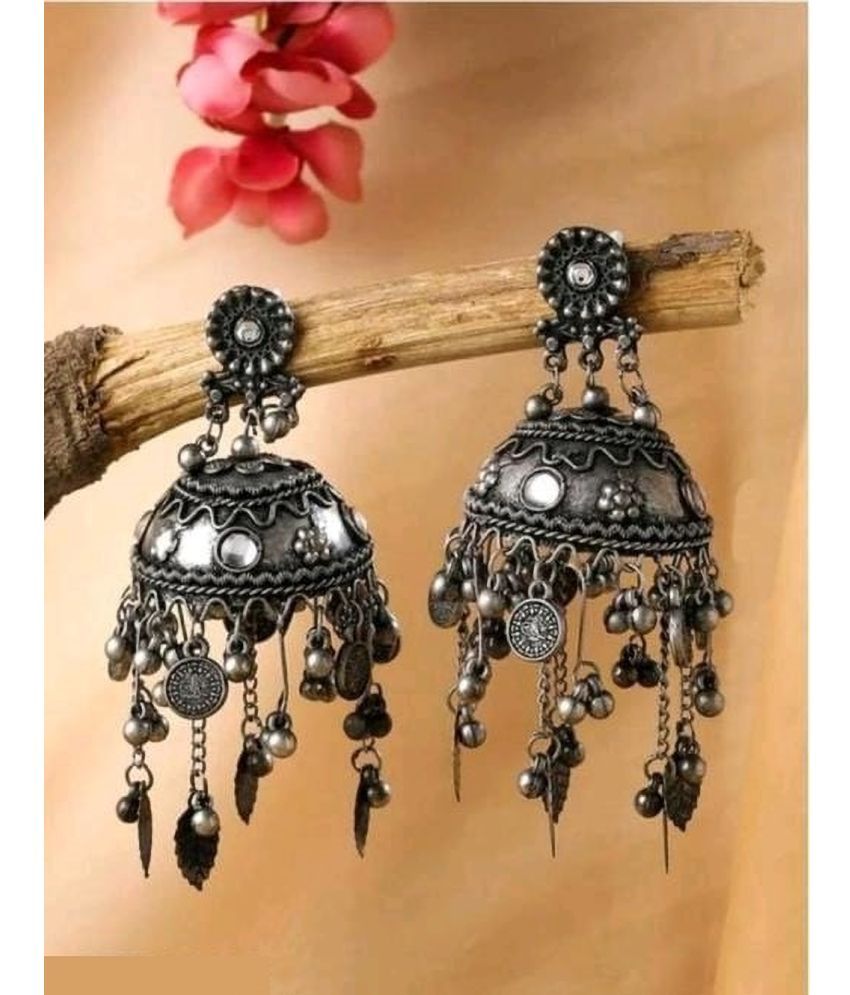     			Samridhi DC Silver Jhumki Earrings ( Pack of 1 )