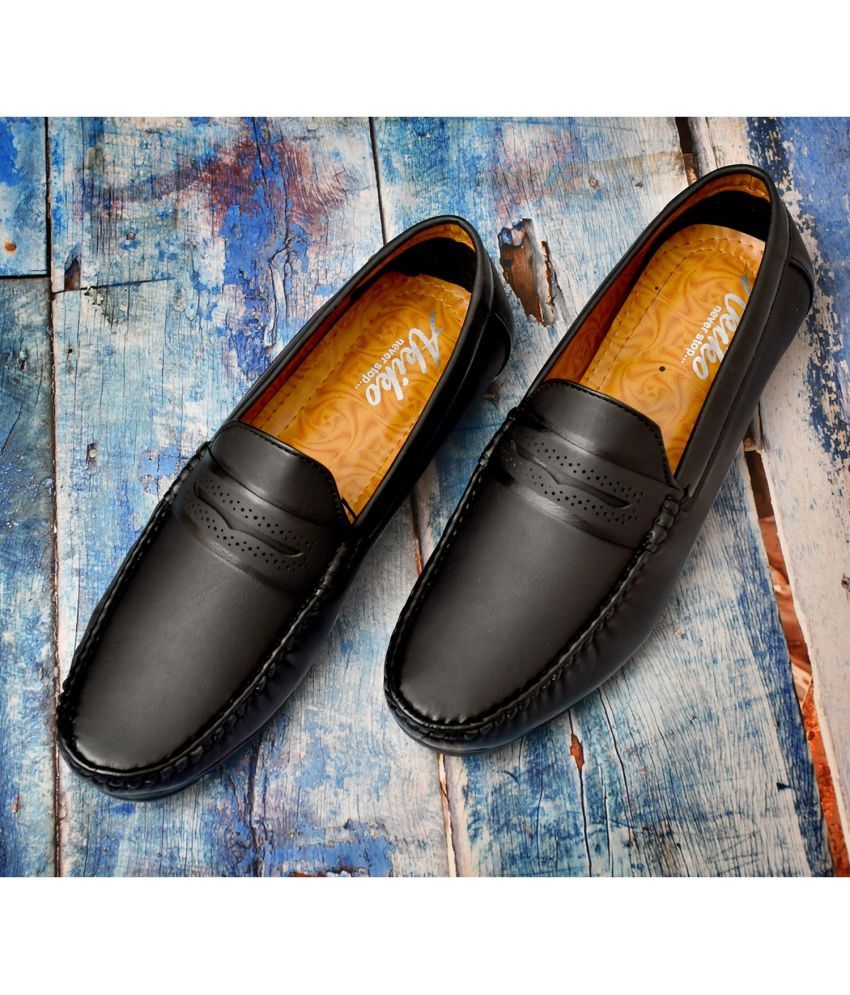     			Akiko Black Men's Slip on