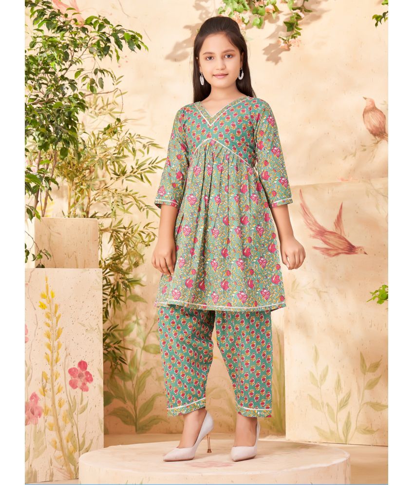     			Aarika Green Cotton Girls Patiala Kurta Set ( Pack of 1 )