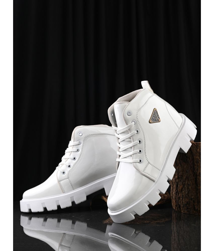     			Xtoon White Men's Casual Boots