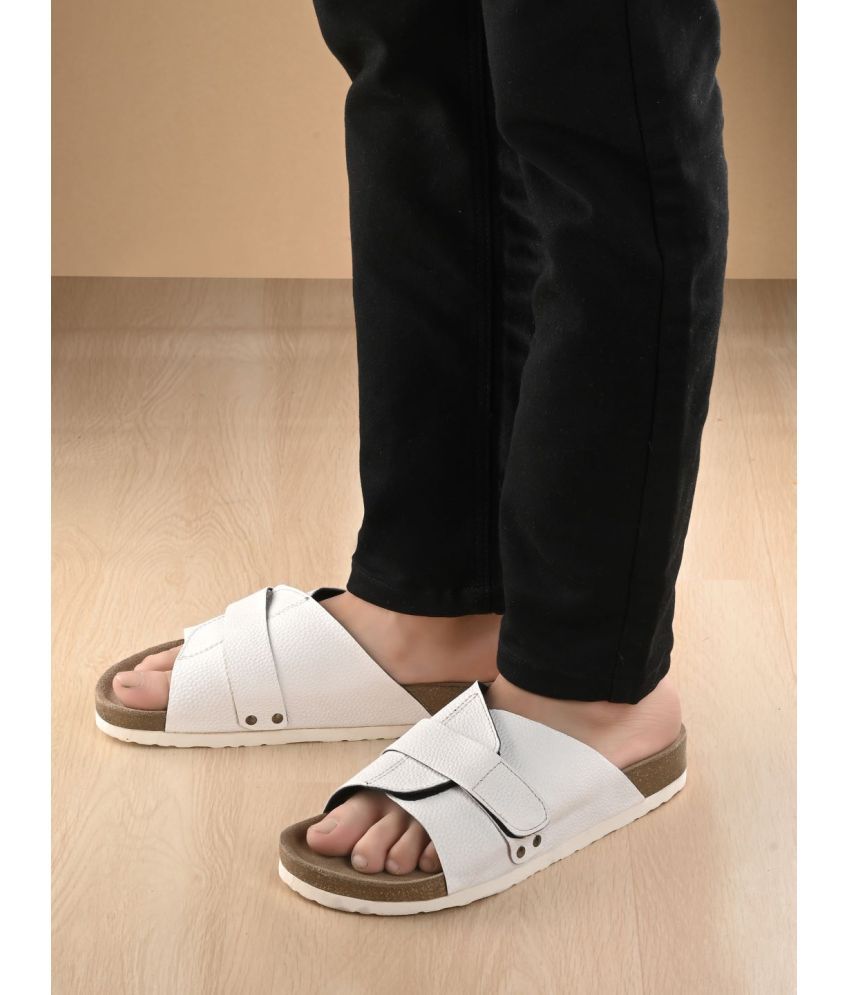     			Big Fox - White Men's Sandals