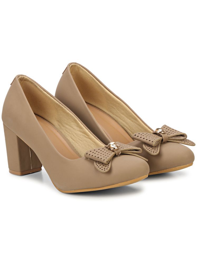     			Commander Shoes Camel Women's Pumps Heels