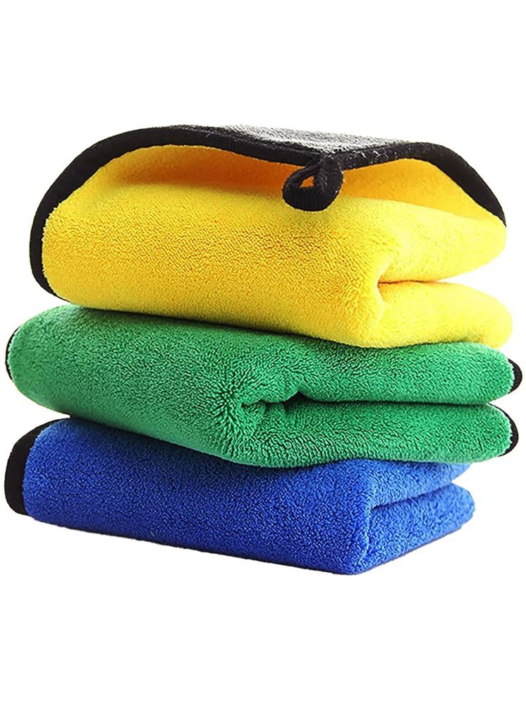     			Wow Interiors Multicolor 600 GSM Microfiber Cloth For Automobile ( Pack of 3 )