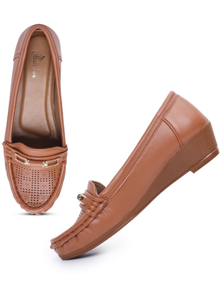     			Padchin Brown Women's Casual Ballerinas