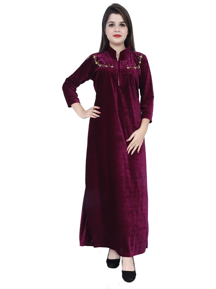     			verdadero Wine Velvet Women's Nightwear Nighty & Night Gowns ( Pack of 1 )