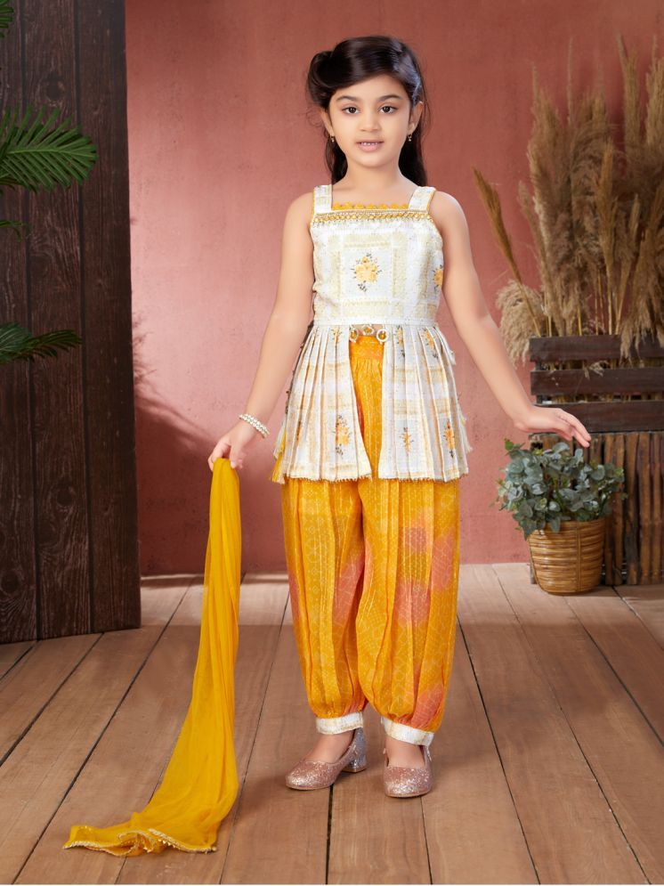     			Aarika Off White Cotton Blend Girls Patiala Kurta Set ( Pack of 1 )