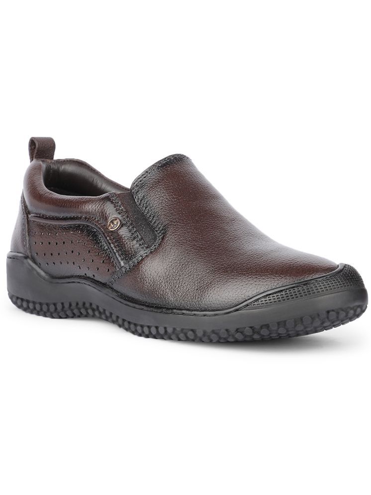     			Liberty Brown Men's Mocassin Formal Shoes