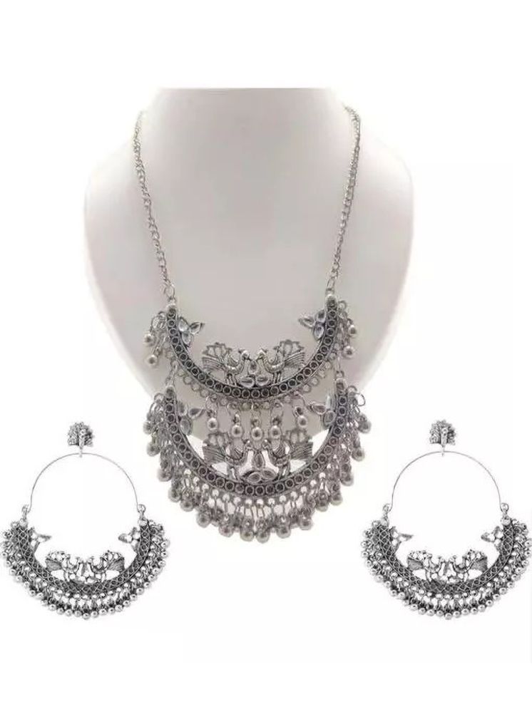     			Samridhi DC Silver Alloy Necklace Set ( Pack of 1 )