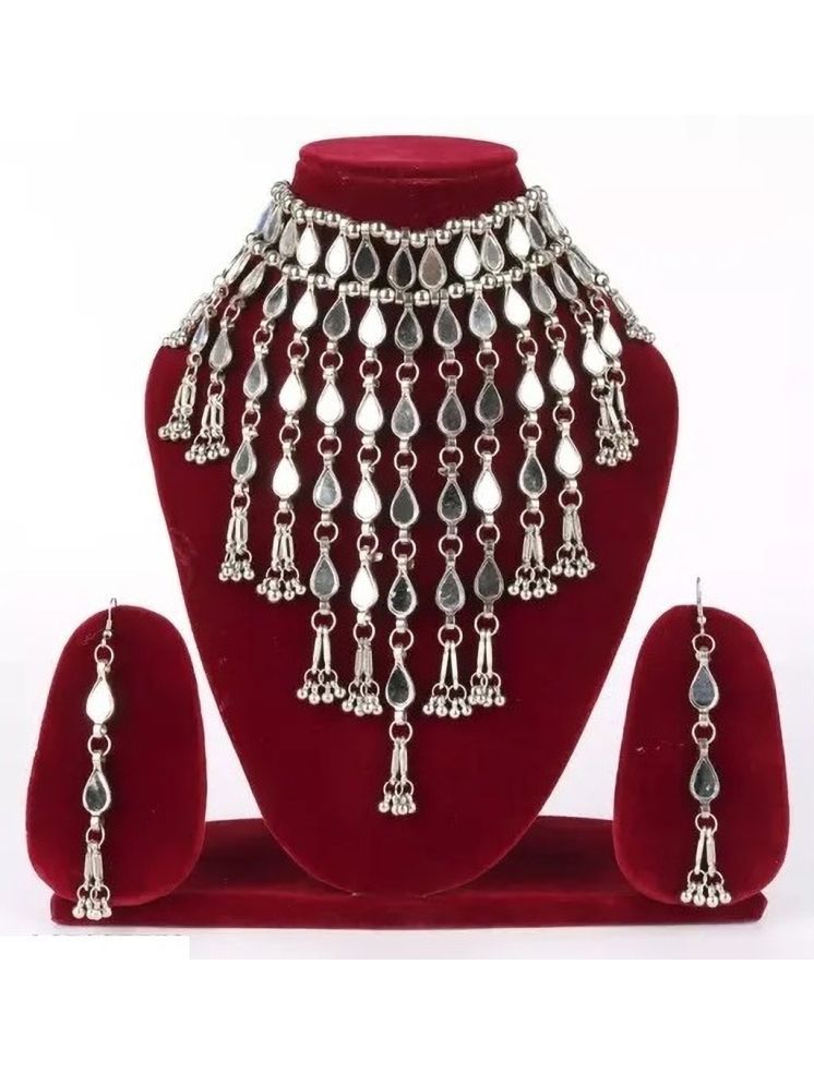     			Samridhi DC Silver Alloy Necklace Set ( Pack of 1 )