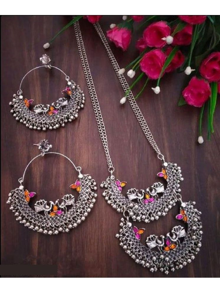     			Samridhi DC Silver Alloy Necklace Set ( Pack of 1 )