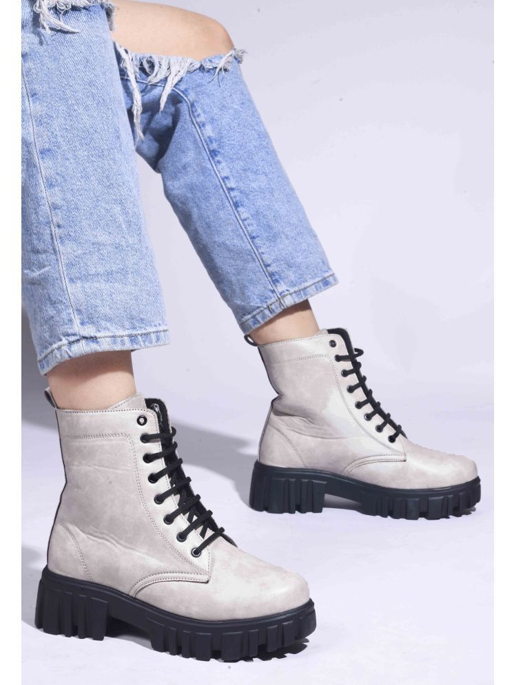     			JM Looks Cream Women's Ankle Length Boots