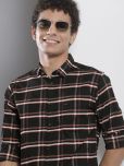 The Indian Garage Co Men Black & White Checked Casual Shirt