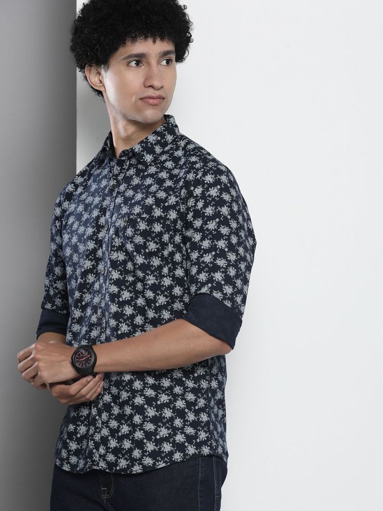     			The Indian Garage Co Men Navy Blue & White Printed Pure Cotton Casual Shirt