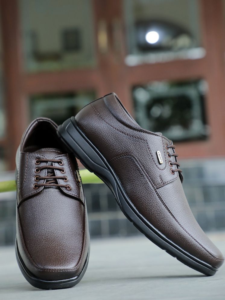     			Liberty Brown Men's Derby Formal Shoes