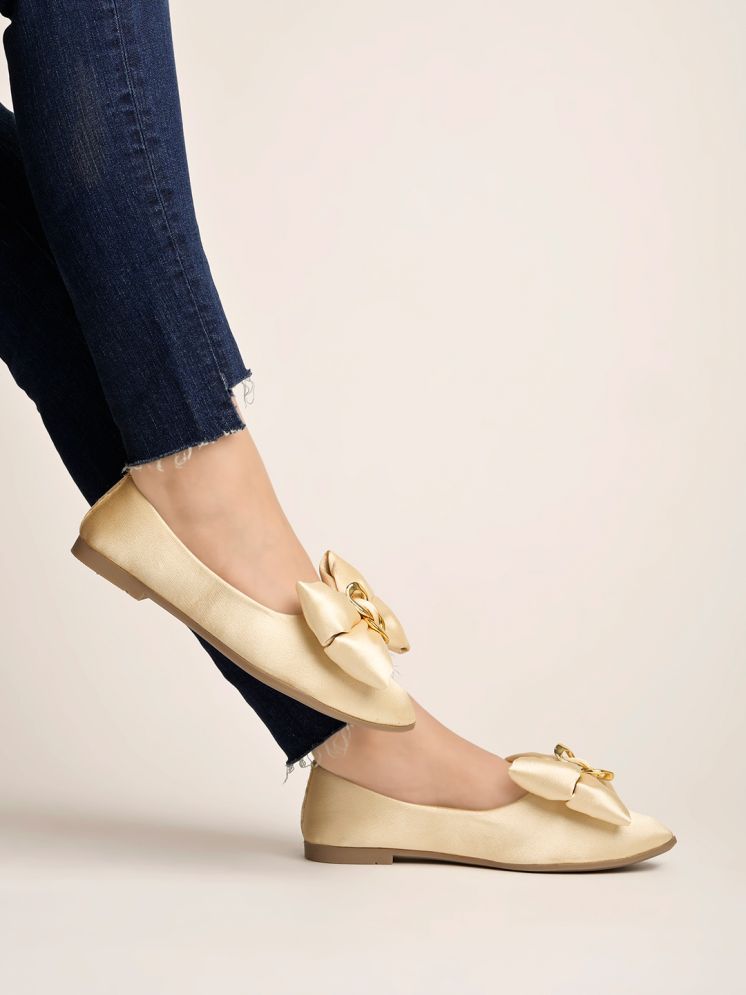     			Stylestry Gold Women's Casual Ballerinas