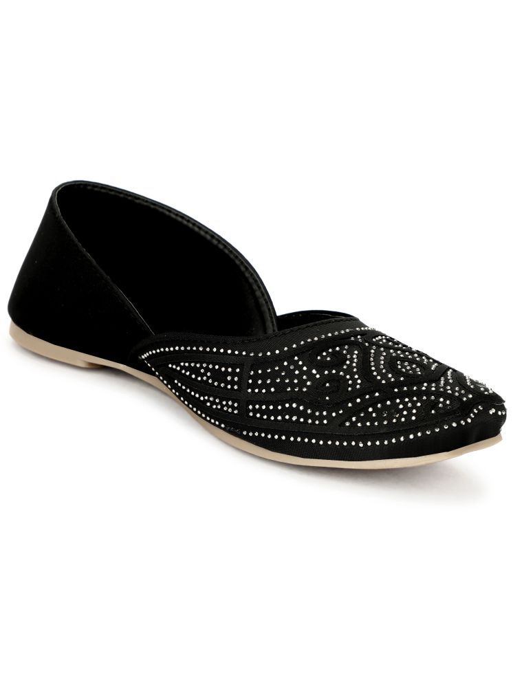     			Rimezs Black Women's Juttis