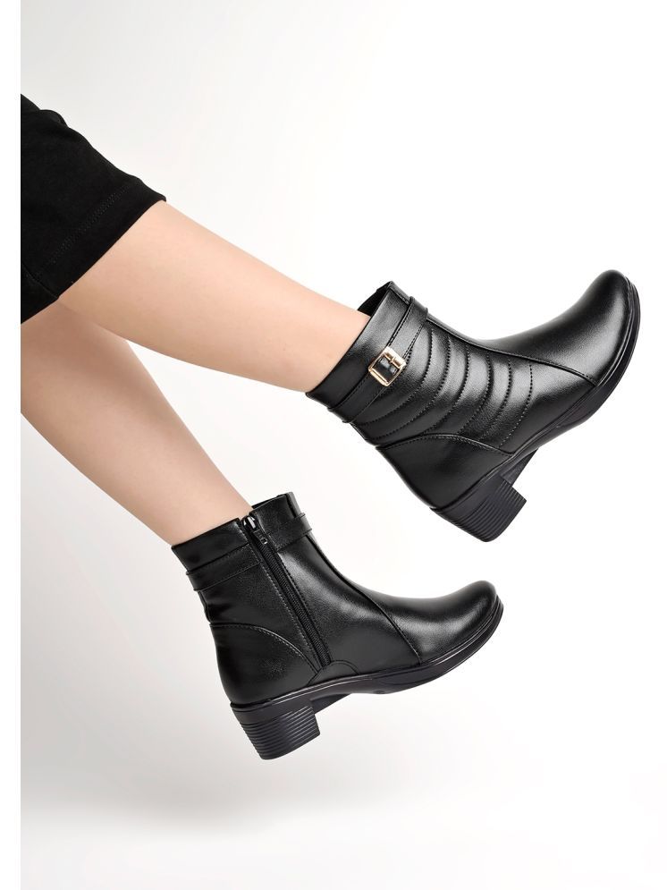     			Shoetopia - Black Girl's Boots ( 1 Pair )